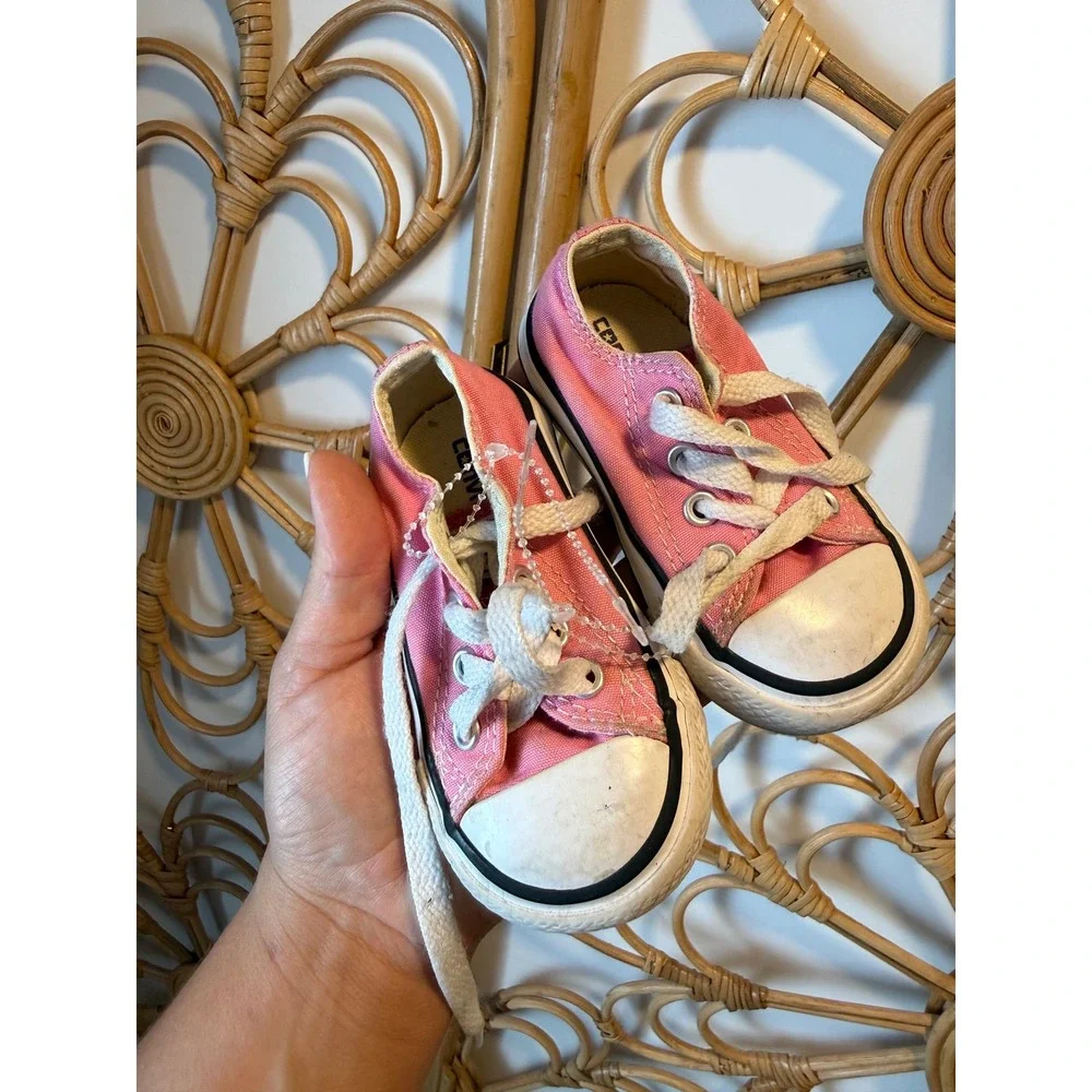 Converse Chuck Taylor All Star Low Top Pink Toddler Sneakers Size 4